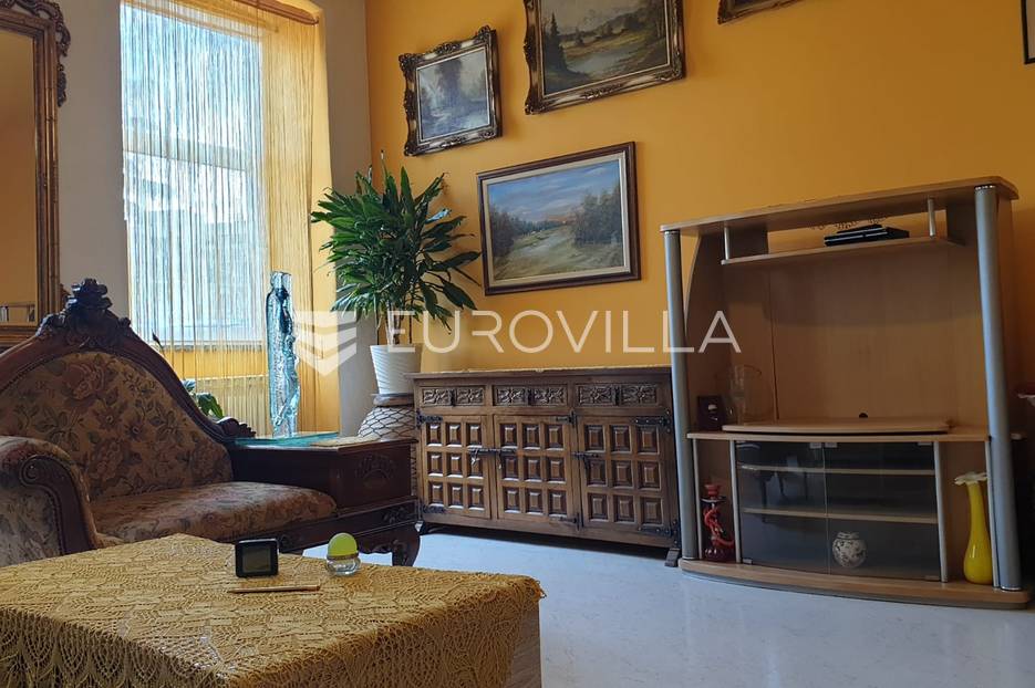 Stan Na prodaju -  Pula
