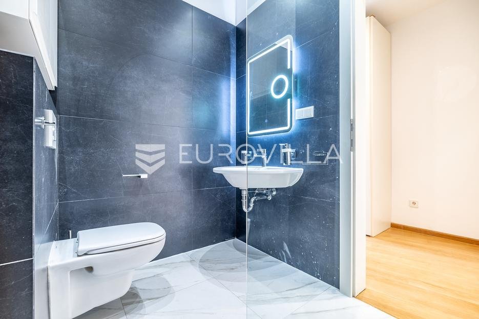 Apartma Naprodaj - Grad Zagreb Maksimir