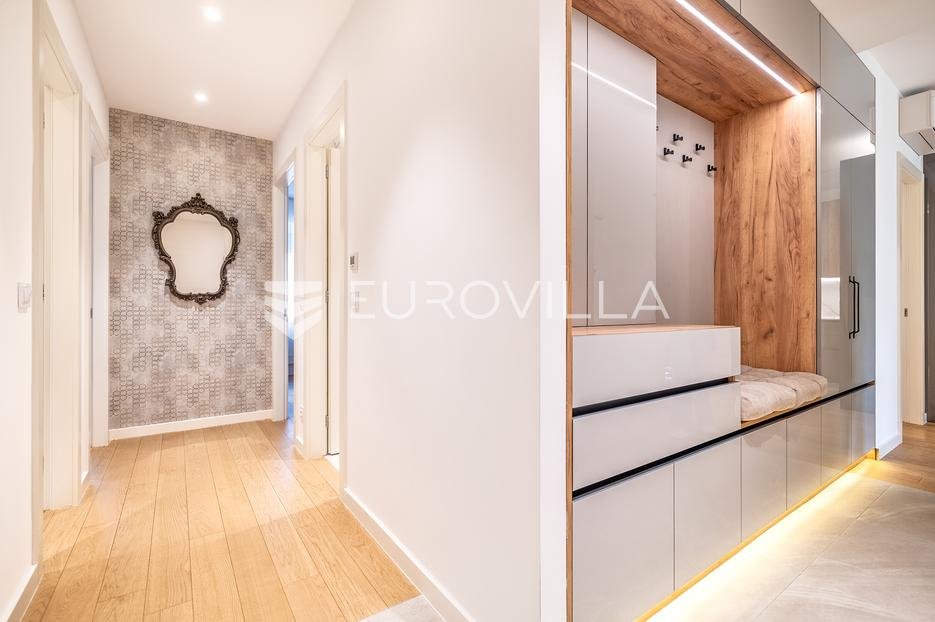 Appartement À louer - Grad Zagreb Peščenica - Žitnjak