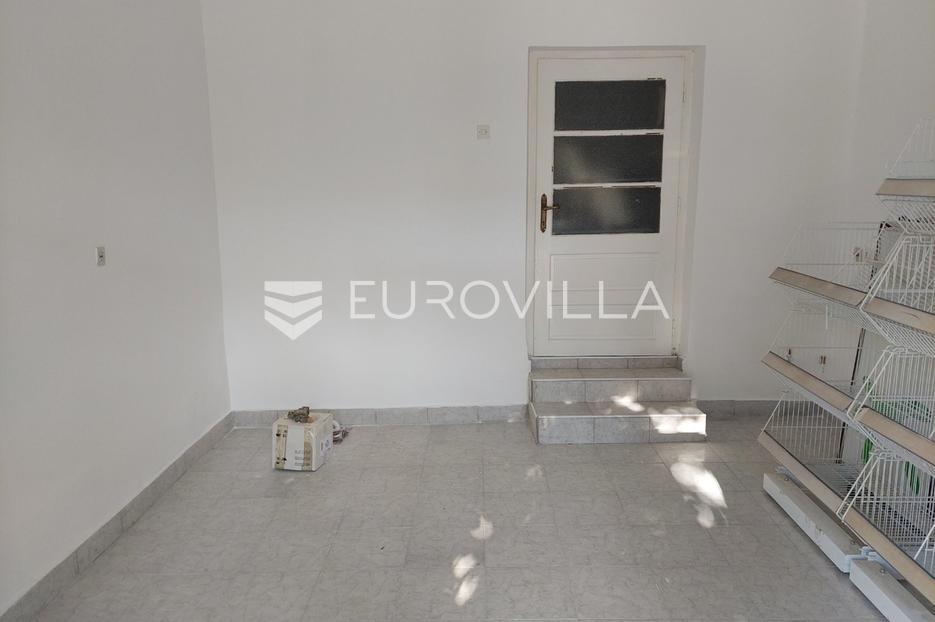 Commerciale In vendita -  Valpovo