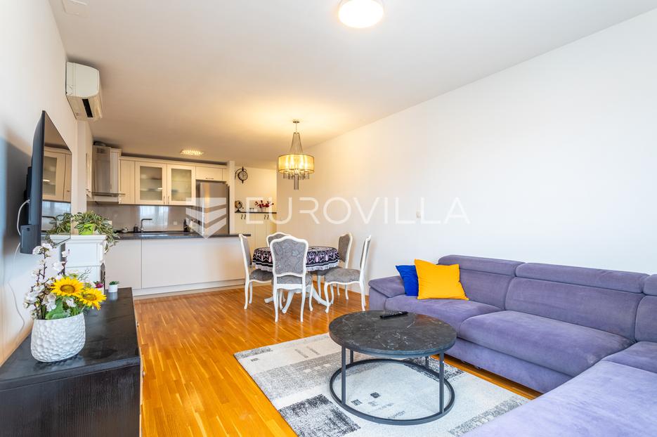 Apartment Zu verkaufen -  Solin
