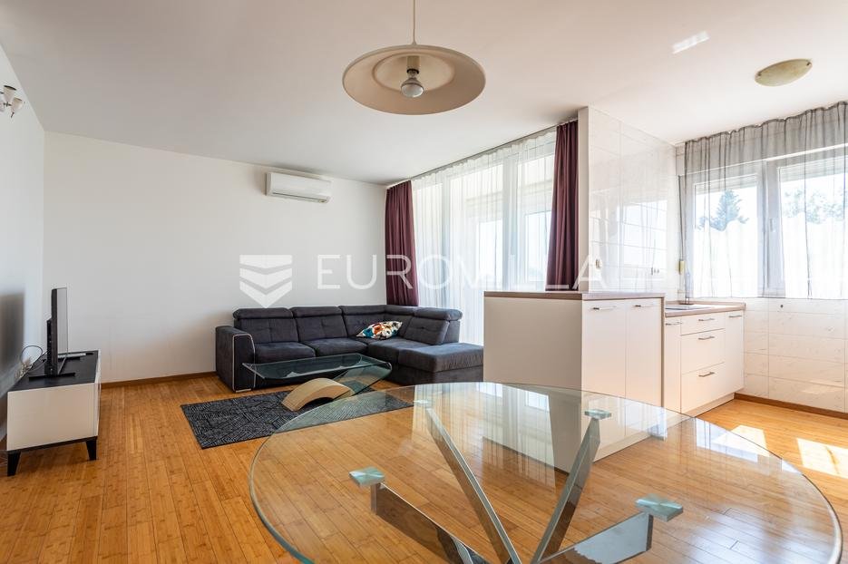 Apartmán Na predaj - Splitsko-dalmatinska Split