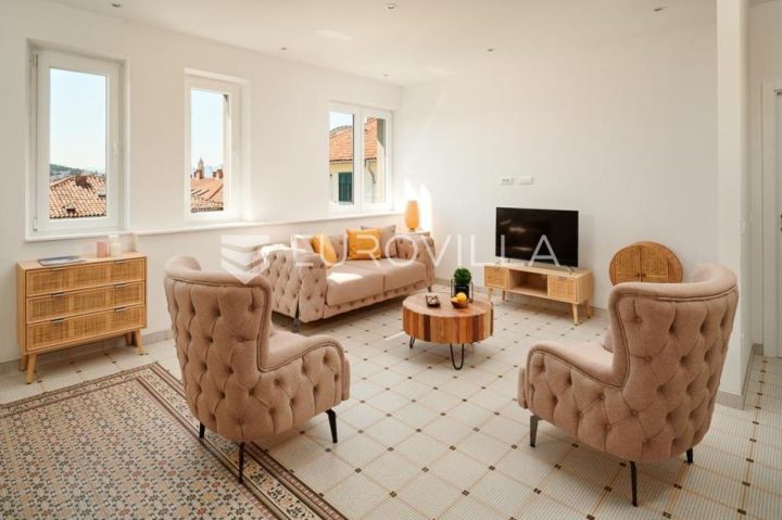 Flat for sale 105 m² – Bačvice