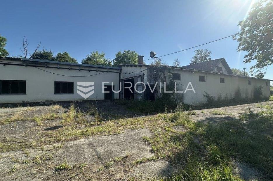 Terreno In vendita - Brodsko-posavska Staro Petrovo Selo
