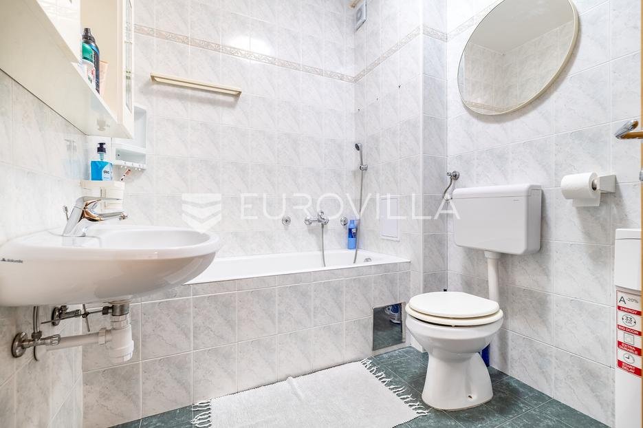 Appartement À louer -  Trnje