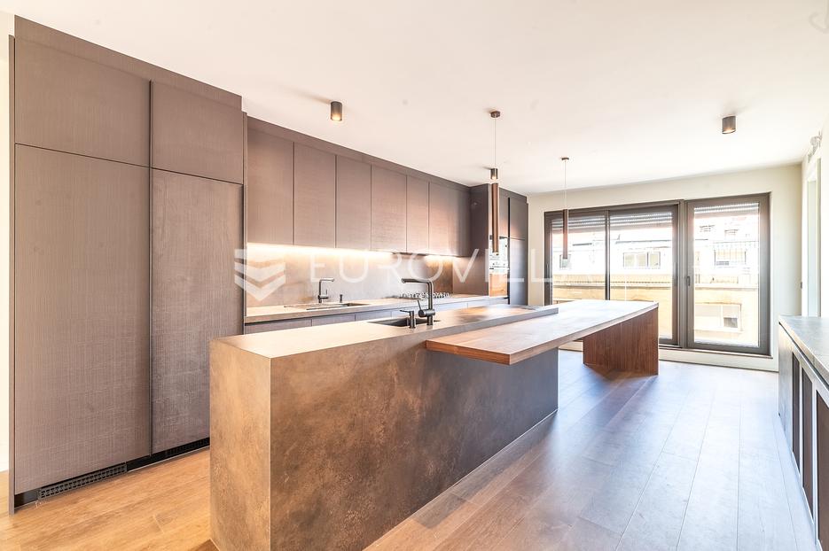 Apartma Na predaj - Grad Zagreb Gornji Grad - Medveščak - foto 5/26