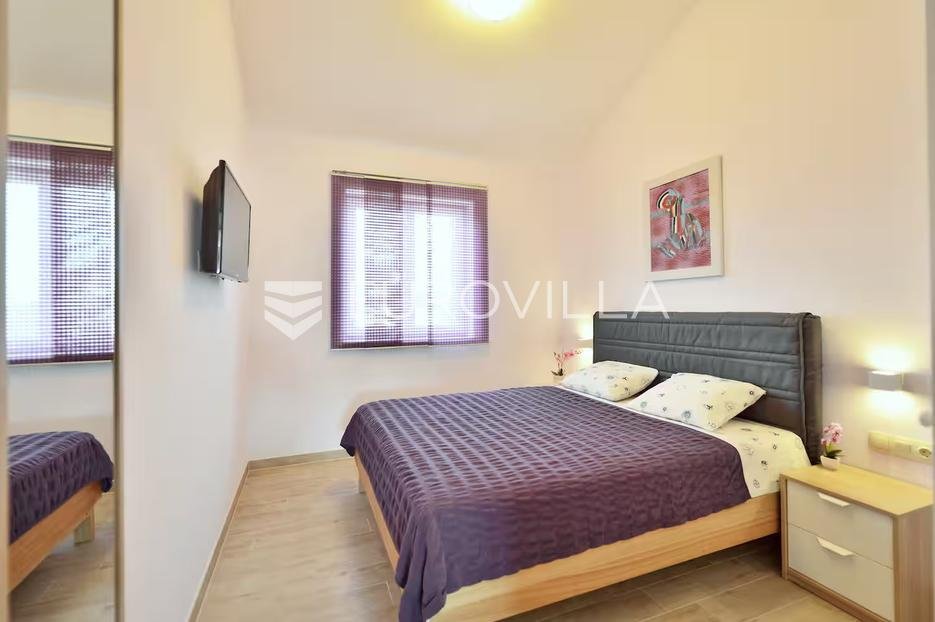 Flat For sale - Splitsko-dalmatinska Jelsa - foto 5/13