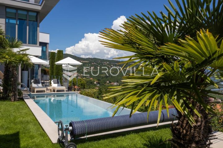 Casa in vendita 375 m² – Oprić