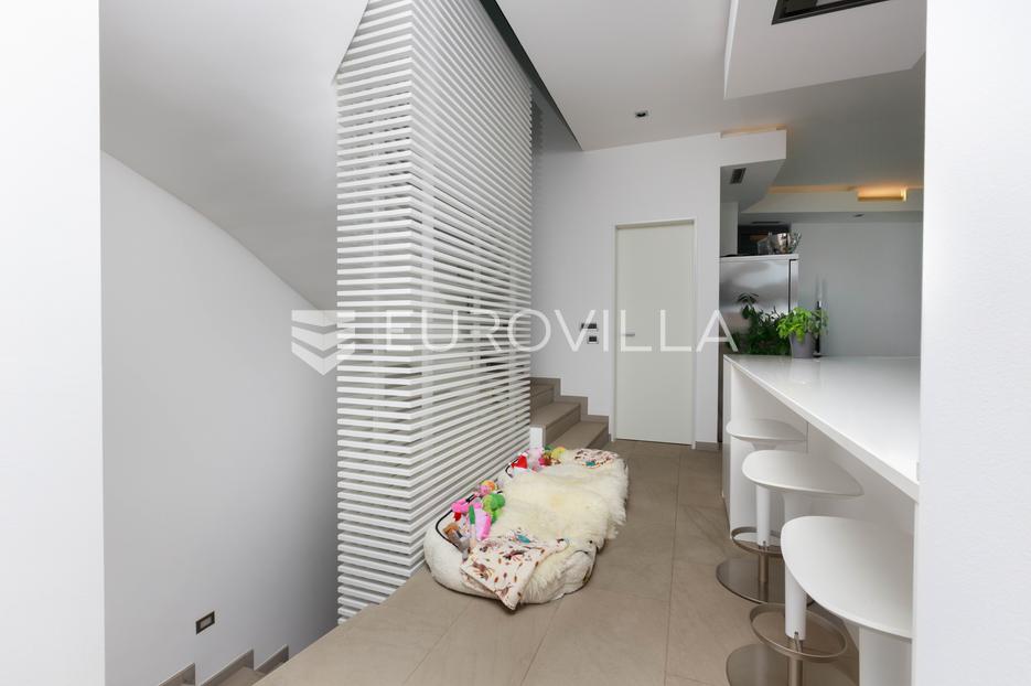 Haus Zu verkaufen -  Opatija - Okolica
