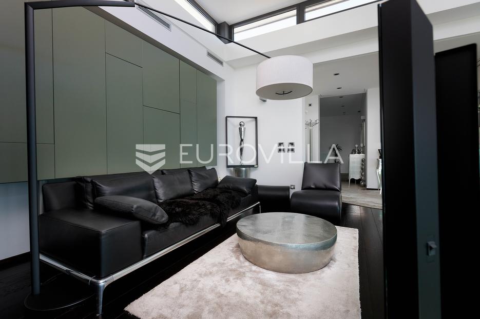 Haus Zu verkaufen -  Opatija - Okolica