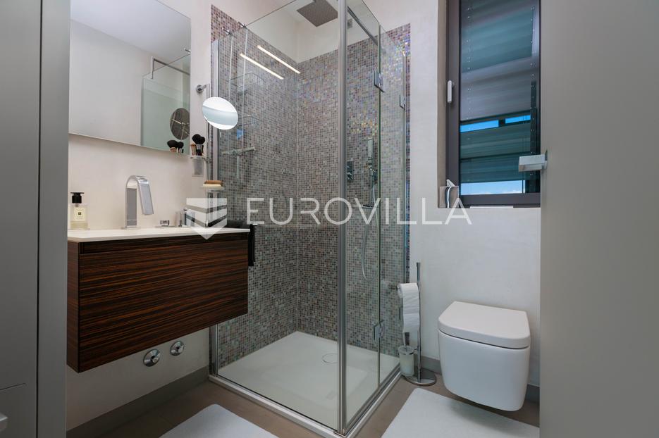 Haus Zu verkaufen -  Opatija - Okolica
