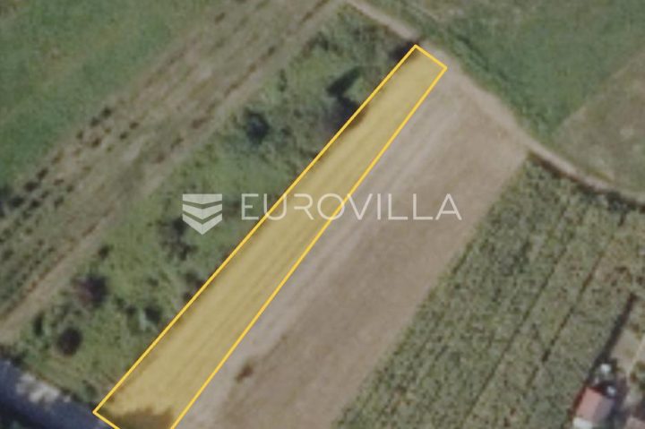 Działka na sprzedaż 1180 m² – Oštrice