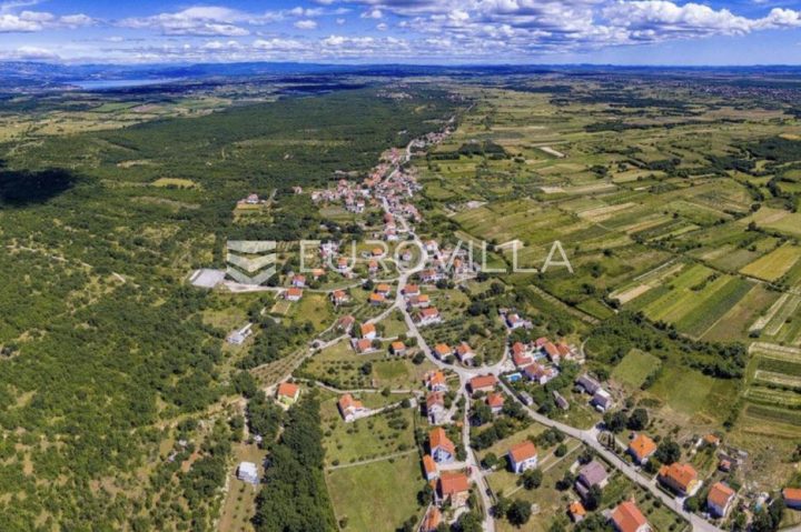 Terreno in vendita 1693 m² – Ninski Stanovi