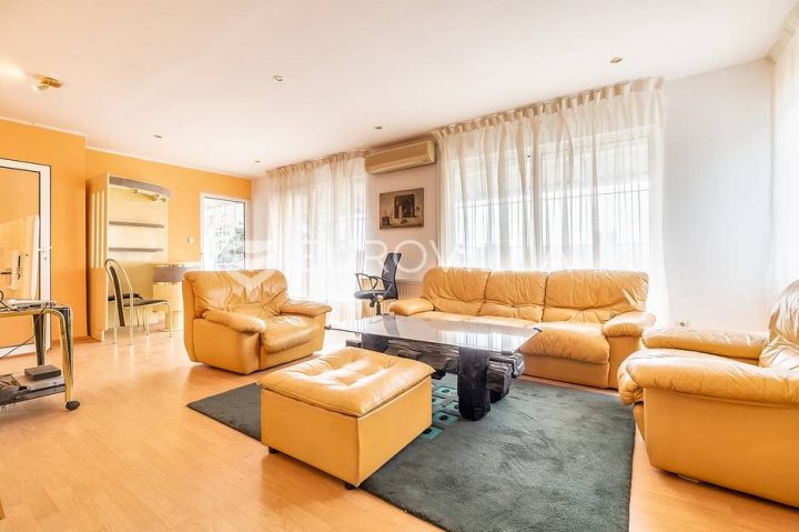 Casa in vendita 340 m² – Vrhovec