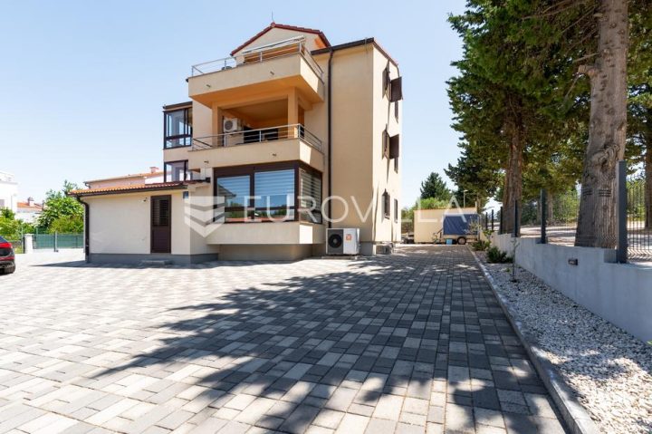 Dom na predaj 328 m² – Drage