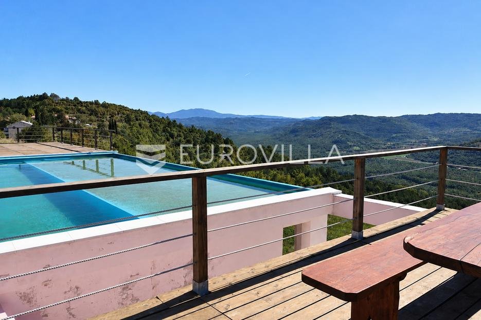 House For sale - Istarska Oprtalj