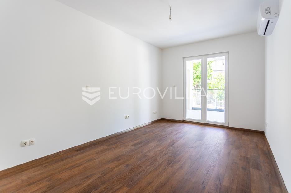 Flat For sale -  Okrug