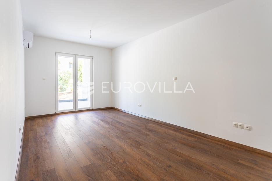 Flat For sale -  Okrug