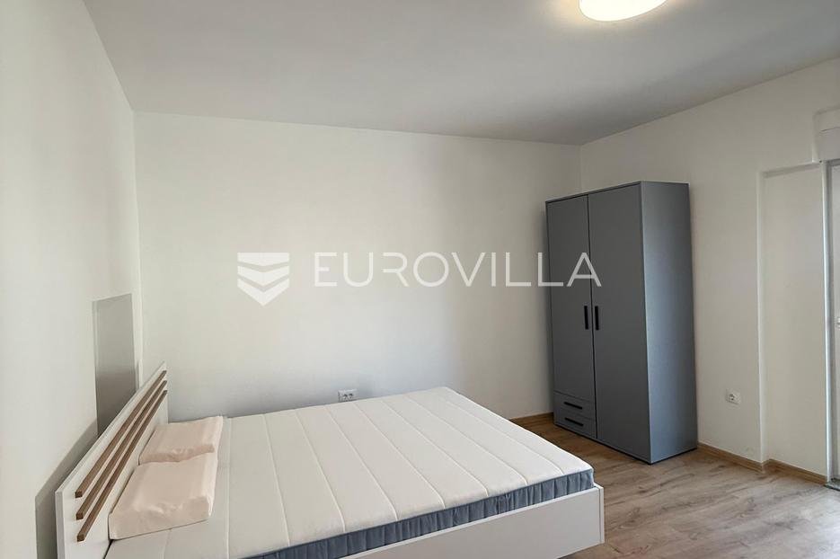 Kuća Na prodaju - Karlovačka Karlovac