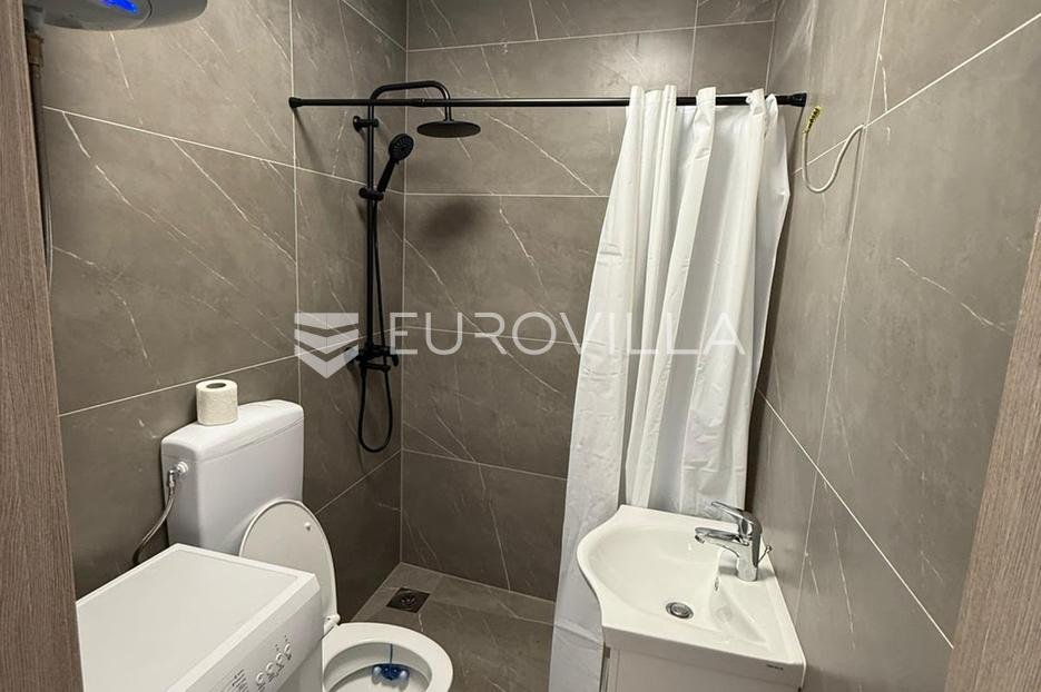 Kuća Na prodaju - Karlovačka Karlovac