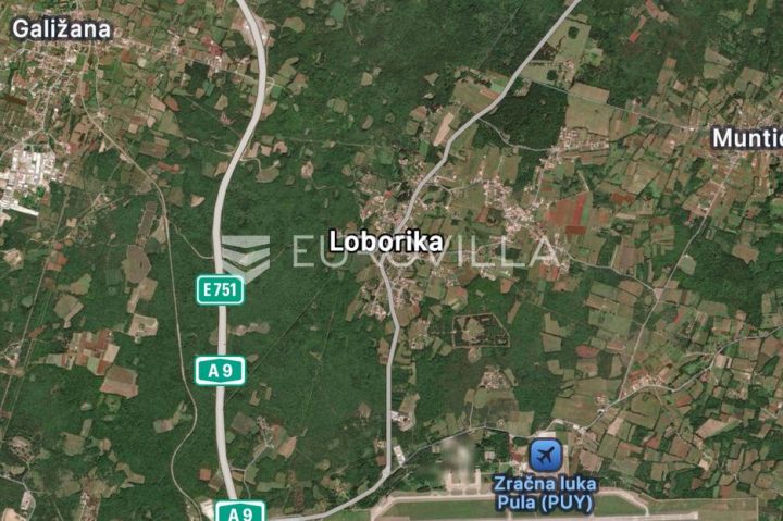 Pozemek na prodej 703 m² – Loborika