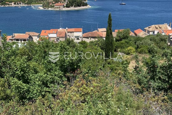Land for sale 510 m² – Vis