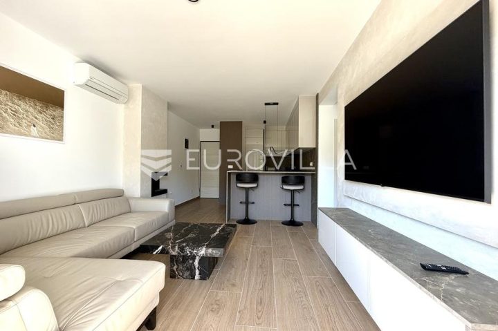 Flat For rent - Istarska Pula - foto 2/15