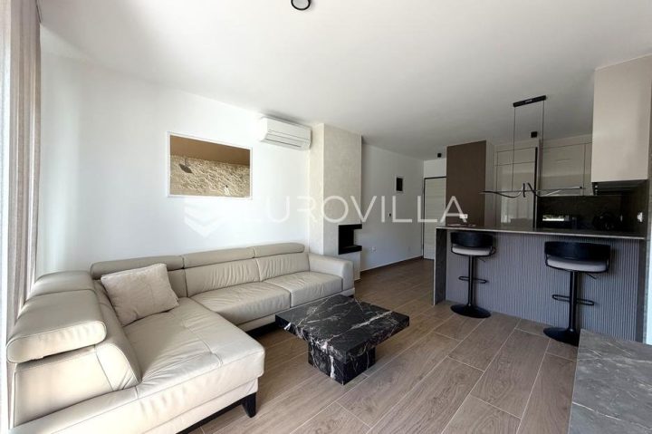 Flat For rent - Istarska Pula - foto 3/15
