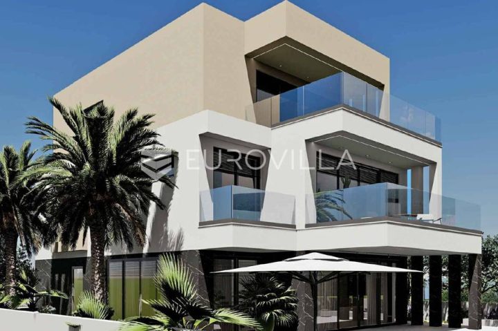 Kuća na prodaju 340 m² – Sukošan