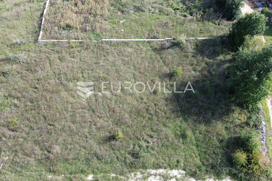 Land For sale - Istarska Marčana