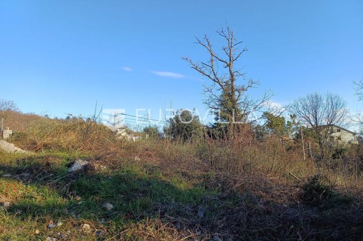 Pozemok na predaj 6398 m² – Srdoči