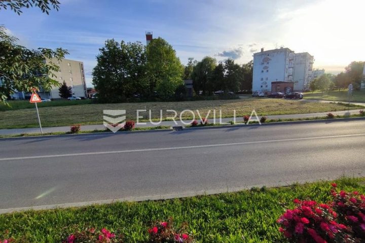 Działka na sprzedaż 840 m² – Mikrorajon