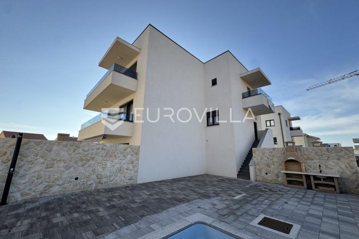Flat for sale 68 m² – Povljana