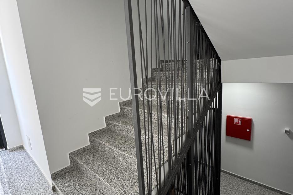 Appartamento In vendita -  Povljana