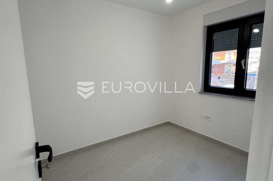 Appartamento In vendita -  Povljana