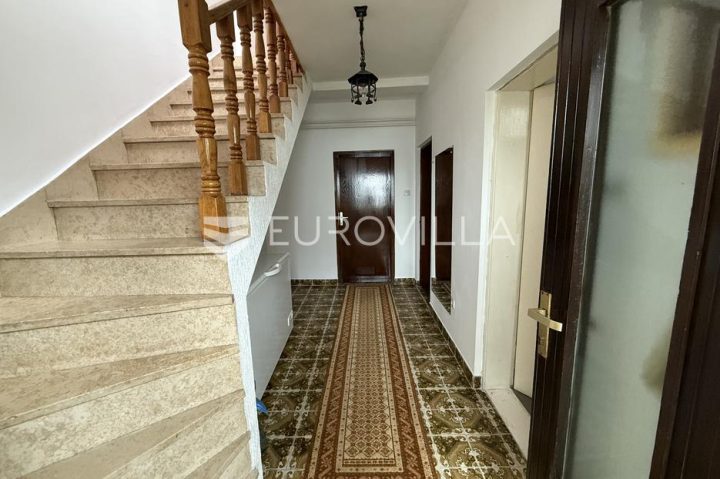 Dům na prodej 200 m² – Tenja