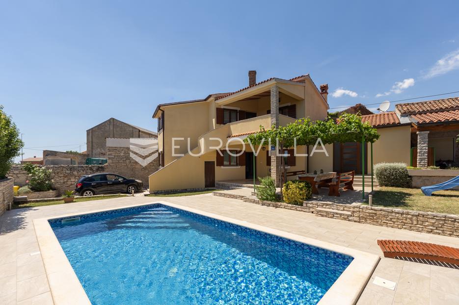 House For sale -  Ližnjan