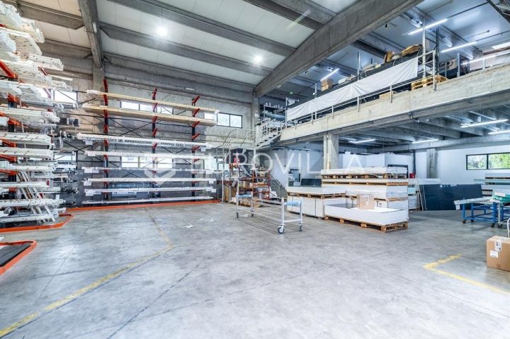 Locaux commerciaux À louer - Grad Zagreb Stenjevec - foto 2/8