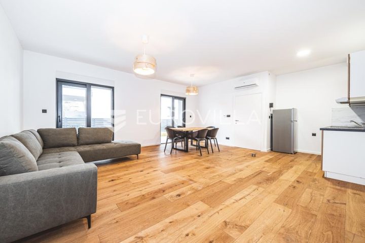 Stan na prodaju 110 m² – Rudeš