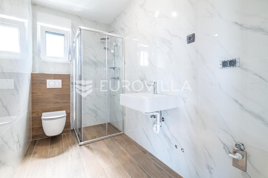 House For sale - Grad Zagreb Podsused - Vrapče