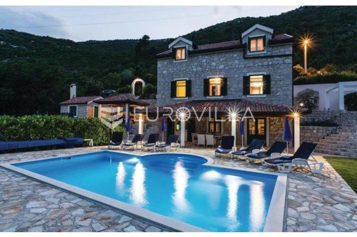 Maison à vendre 200 m² – Desne