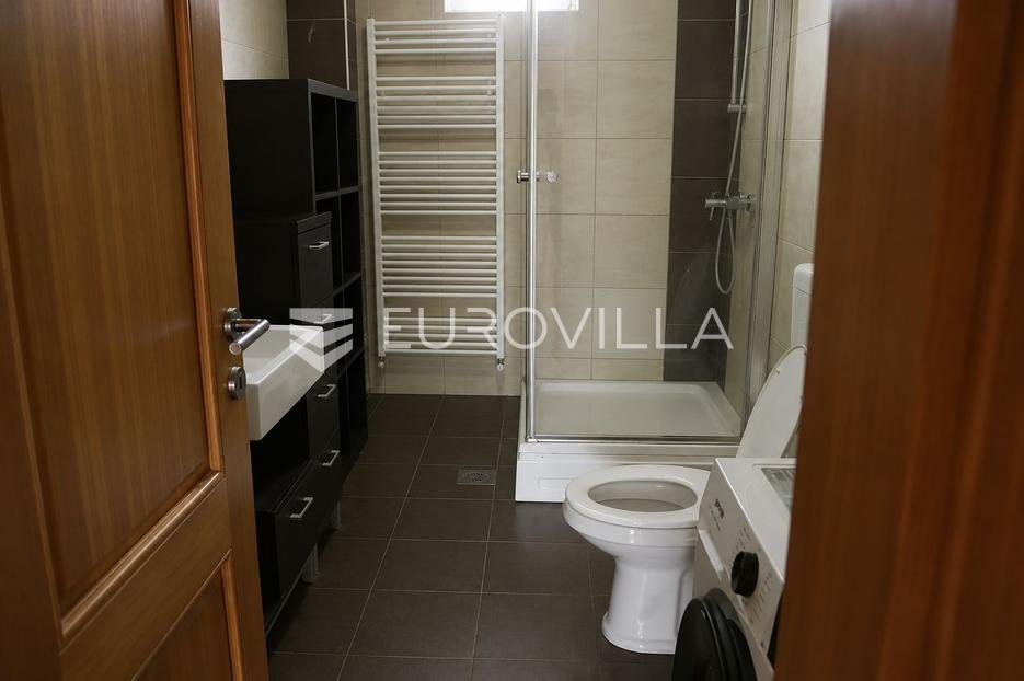 Kuća Na prodaju - Vukovarsko-srijemska Vinkovci