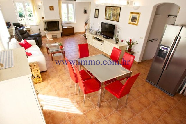 House For sale - SPLITSKO-DALMATINSKA  BRAČ 