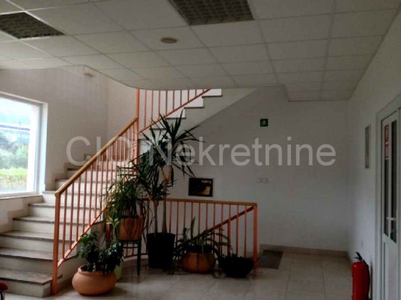 Business premises For sale - SPLITSKO-DALMATINSKA  KAŠTELA 