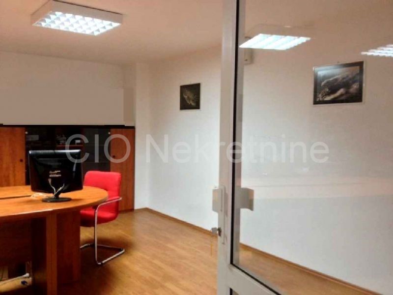 Business premises For sale - SPLITSKO-DALMATINSKA  KAŠTELA 