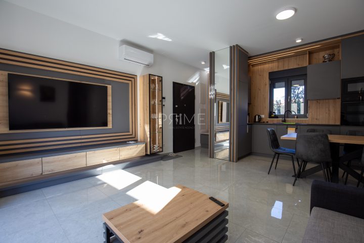 Mieszkanie na sprzedaż 74 m² – Plovanija