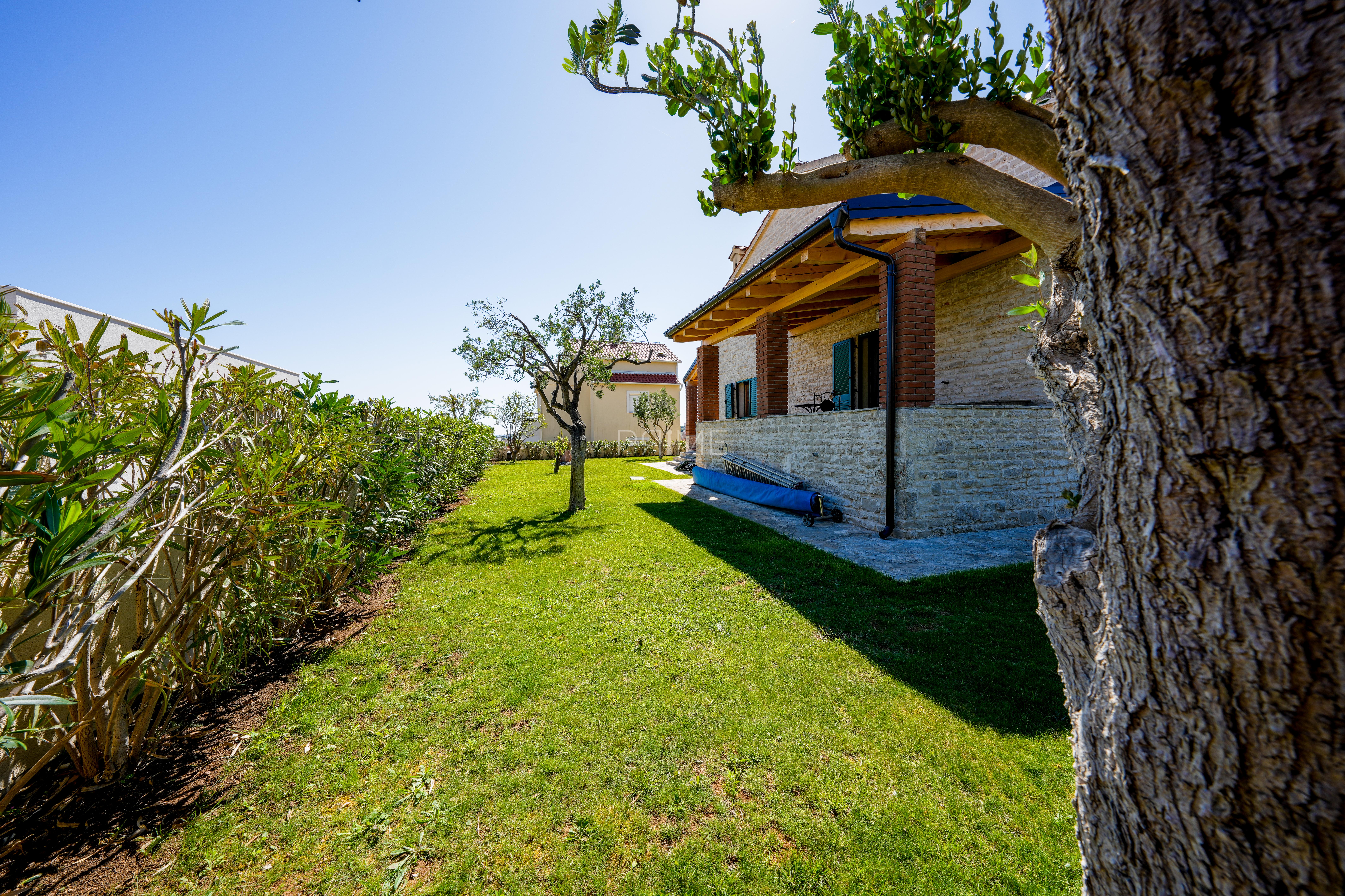Dom Na predaj - ŠIBENSKO-KNINSKA VODICE