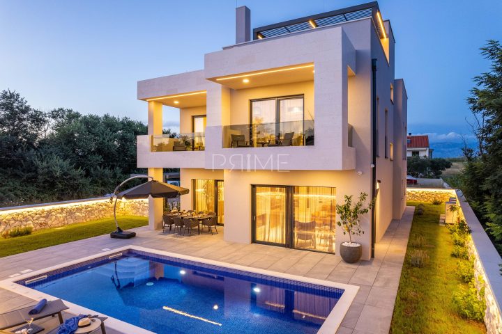 Dům na prodej 400 m² – Privlaka