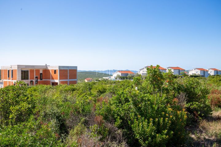 Zemljište na prodaju 617 m² – Debeljak