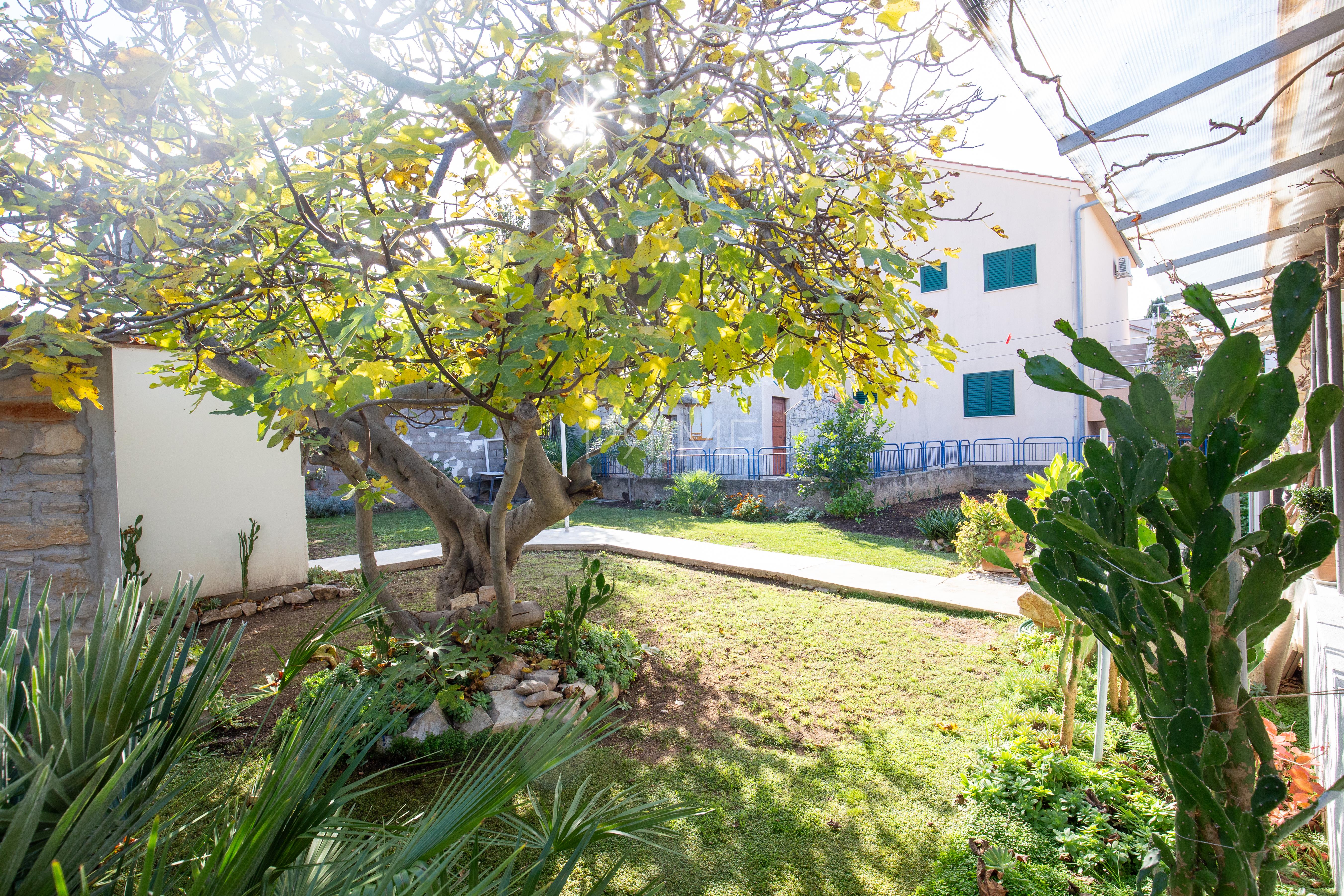 Maison À vendre - ŠIBENSKO-KNINSKA TISNO